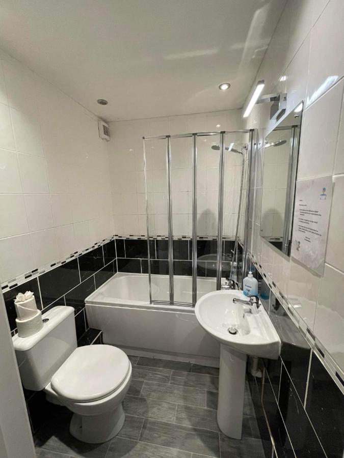 2 Laurel Court Villa อัลเวอร์สตัน ภายนอก รูปภาพ
